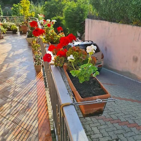 Per Le Vacanze ,, Miky,, Апартаменты *